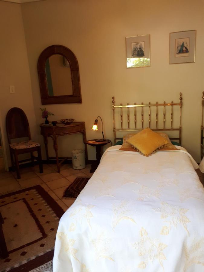 A La Fugue Hotel Upington Bagian luar foto