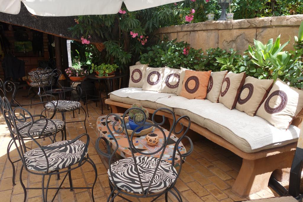 A La Fugue Hotel Upington Bagian luar foto
