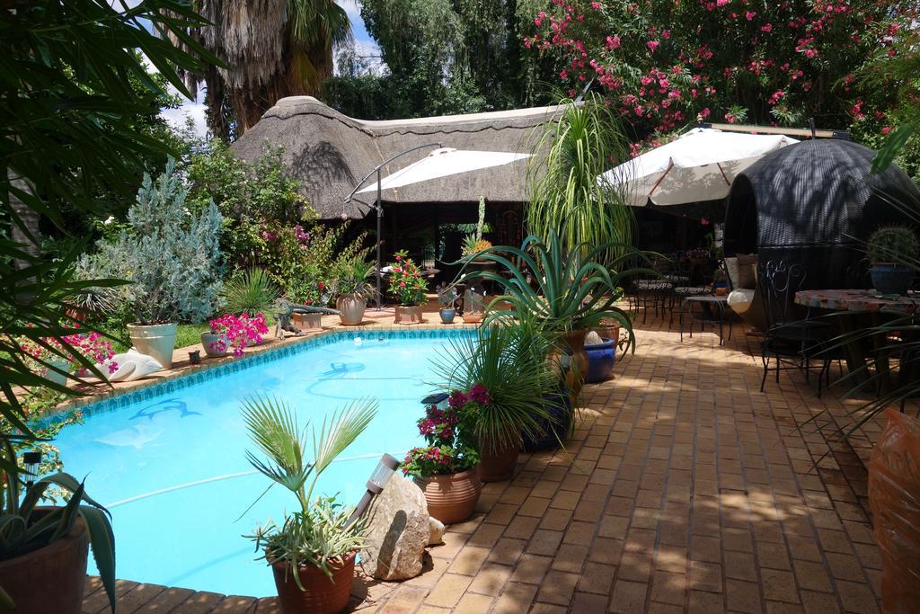 A La Fugue Hotel Upington Bagian luar foto